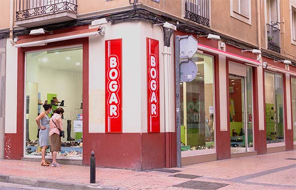 Zapater�a Bogar (Calle Sobrarbe 57))
