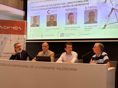 Joaquín La Madrid, CBO en Churrasco Digital; Santiago Martínez, AI Senior Business Developer en Symanto;
Fco Javier Tovar, Gerente en Adding Technology;
Modera: Manuel Juliá, Presidente de Avalnet.