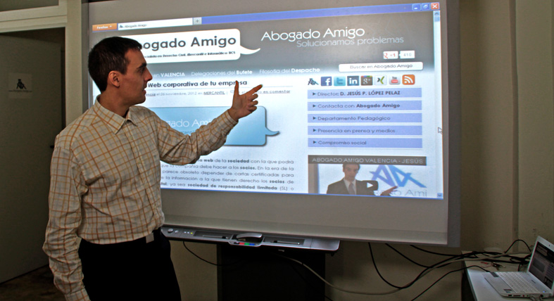 Jesús P. López Pelaez, Abogado Amigo